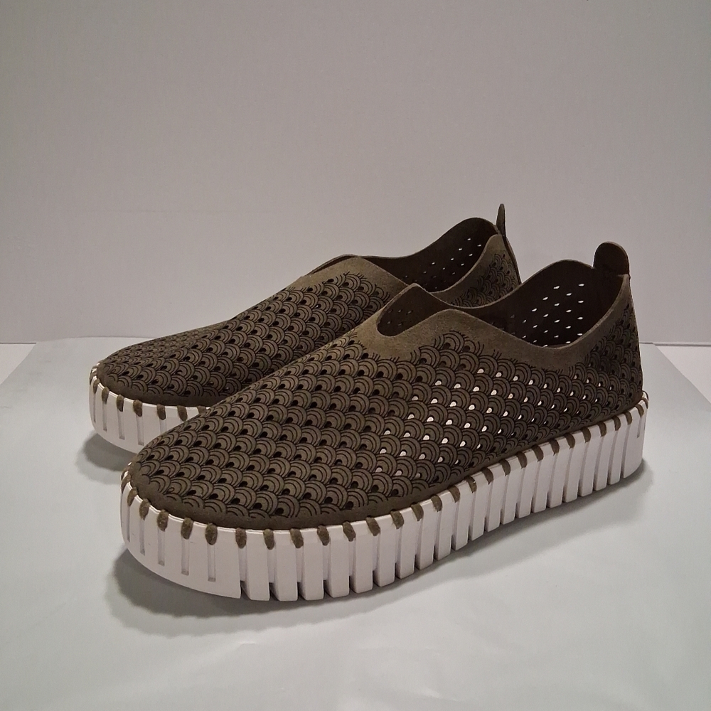 Ilse Jacobsen Hornbaek Women's Tulip Flats Slip On Olive Green Sz 38 Model: 3373